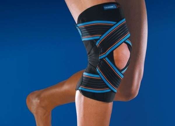 open strapping knee brace for mild to medium knee sprains