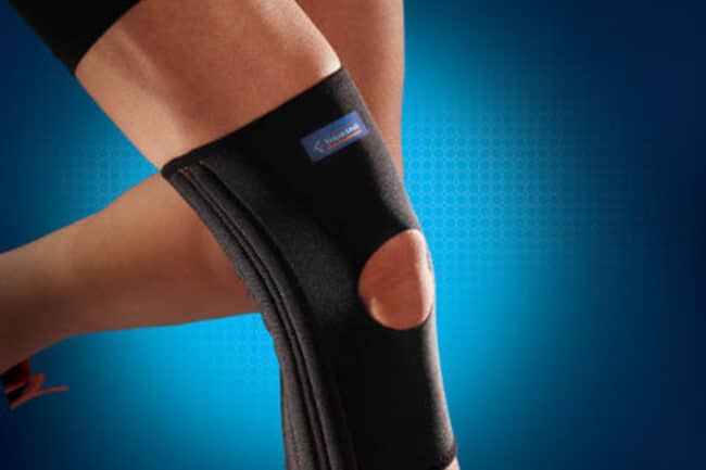 reinforced neoprene knee support